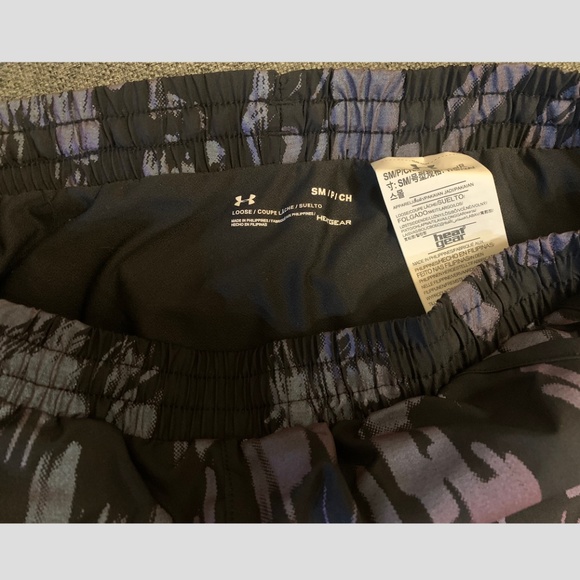 Under Armor Fly-By Printed Shorts - NWOT - Picture 3 of 7